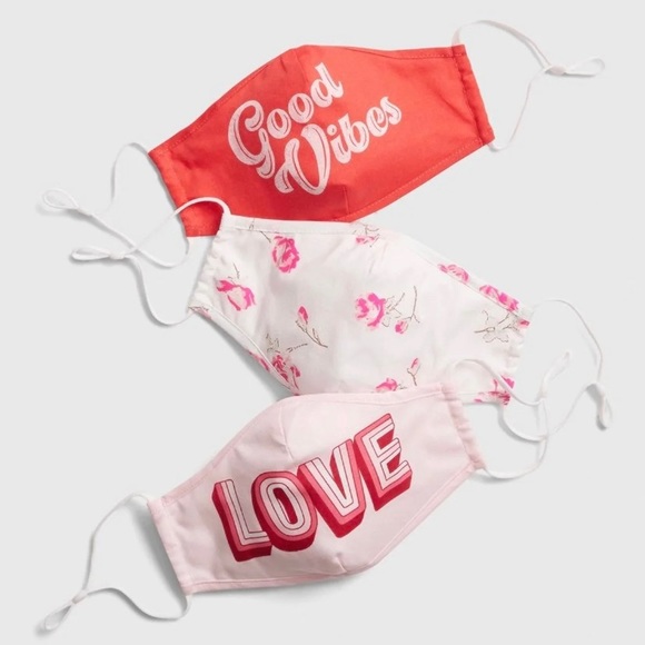 Valentine’s Day GAP Adult Unisex Contour Face Mask with Filter Pocket (3-Pack) - Picture 1 of 6